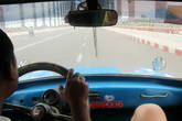 В типично мандалайском синем такси