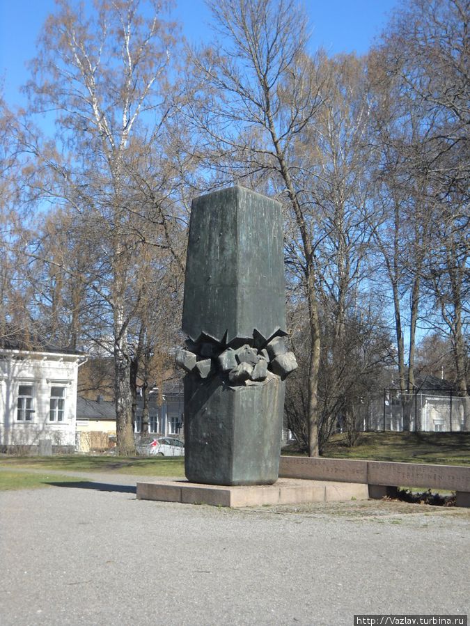 Странный памятник Хяменлинна, Финляндия