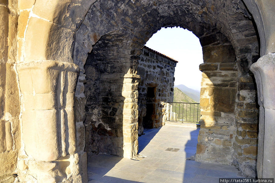 Монастырь Джвари — первый объект ЮНЕСКО в Грузии Мцхета, Грузия