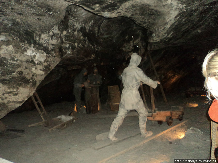 Ода шахтерам в камне Величка, Польша