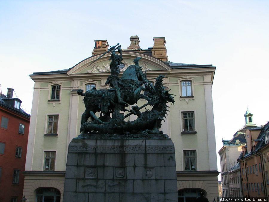 Святой Георгий со змеем-бронзовая копия Стокгольм, Швеция