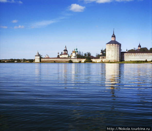 Сиверское озеро. Кирилло-Белозерский монастырь Кириллов, Россия