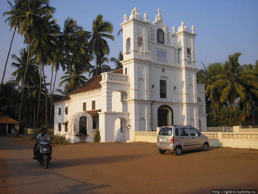 Католическая церковь — типичная для штата Гоа. Анжуна, Индия