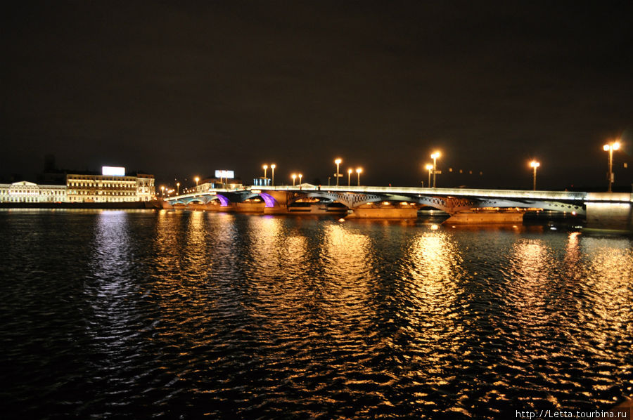 Ночная Нева Санкт-Петербург, Россия