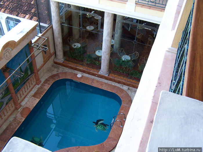 бассейн в гостинице Мерида, Мексика