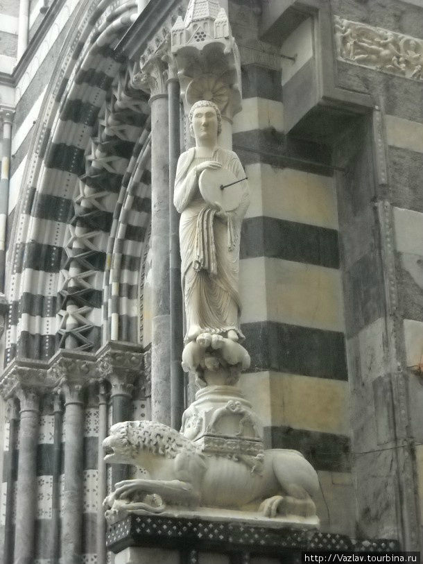 Статуи Генуя, Италия