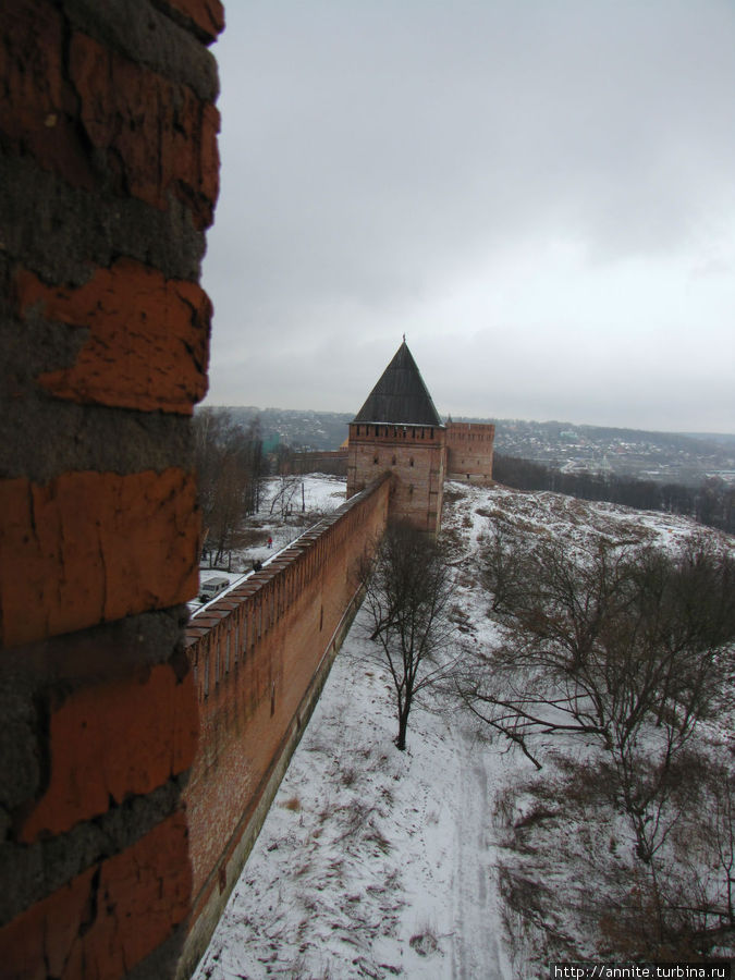 Вид на стену с Заалтарной башни. Смоленск, Россия