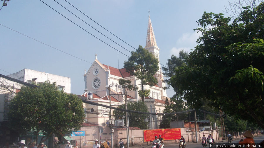 Церковь Хуэн Си Хошимин, Вьетнам