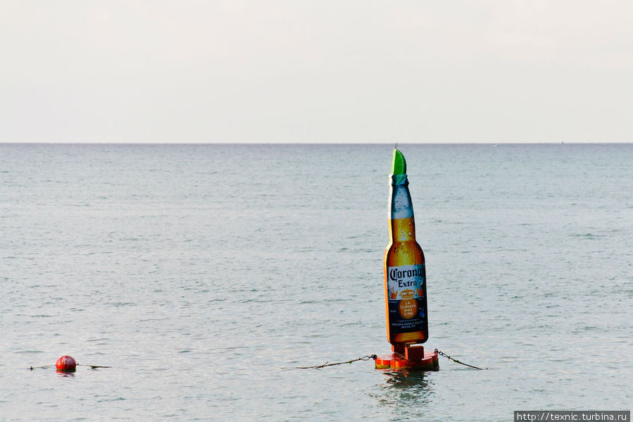Море грязное — бутылки плавают :-) Салинас, Эквадор