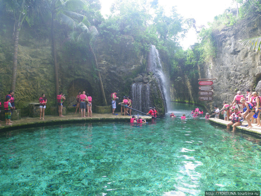 Парк Xcaret подземная река