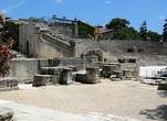 Римскому театру в Арле более 2-х тысяч лет.
