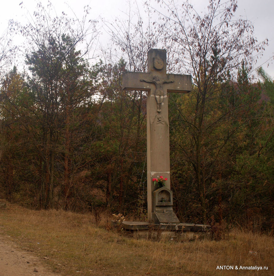 Крест на обочине. Косуэць, Молдова