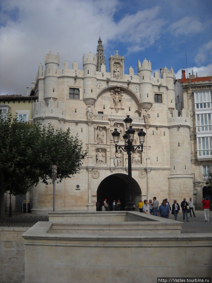 Арка Св. Марии / Arco de Santa Maria