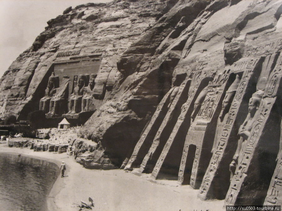 Храм Рамзесса II и Неферт