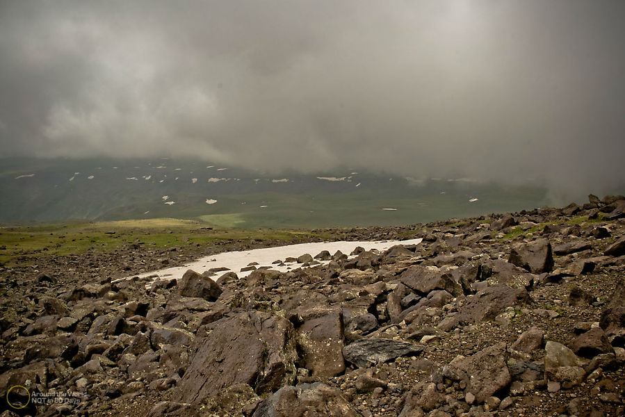 К вершине вулкана. В ожидании лучшей погоды Арагац гора (4095м), Армения