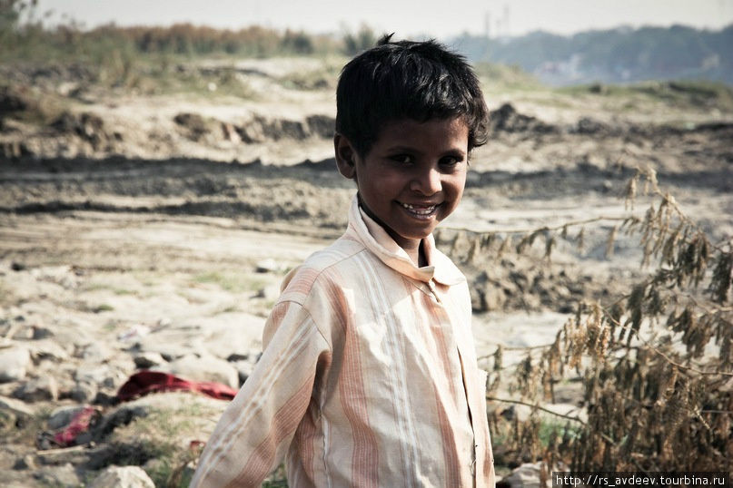 Нью-Дели. Островки красоты среди нищеты и разрухи. Дели, Индия