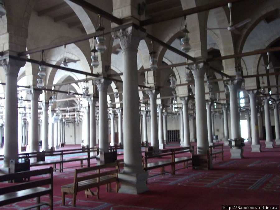 Амр ибн аль. Мечеть Амра в Каире. Мечеть Амра в Фустате. Египет мечеть Амра ибн Аль-аса. Мечеть Амра в Каире, Египет (642 г. нашей эры).