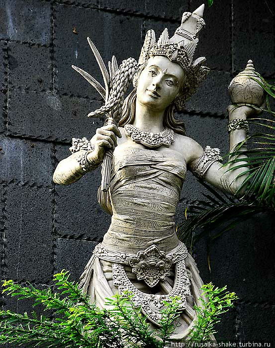 Деви Шри — любимая богиня балийцев Булеленг, Индонезия