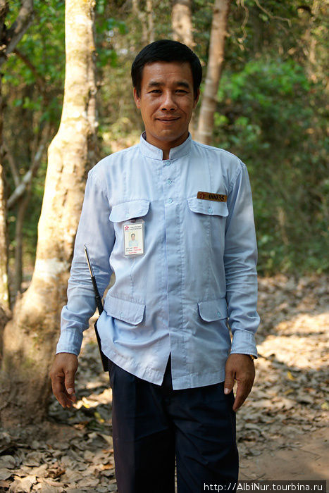 Охранник в туристической зоне Ангкора. Камбоджа