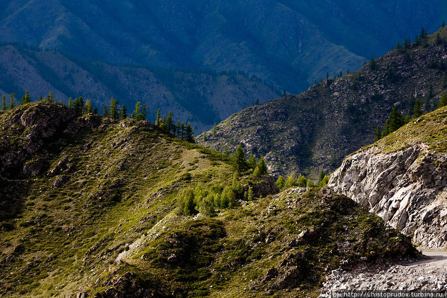 Чике-Таман — самый крутой перевал на «Чуйском тракте». Республика Алтай, Россия