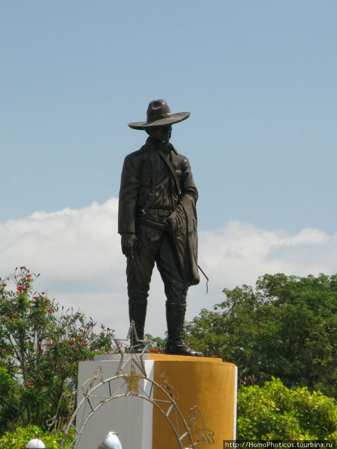 Памятник Сандино Манагуа, Никарагуа