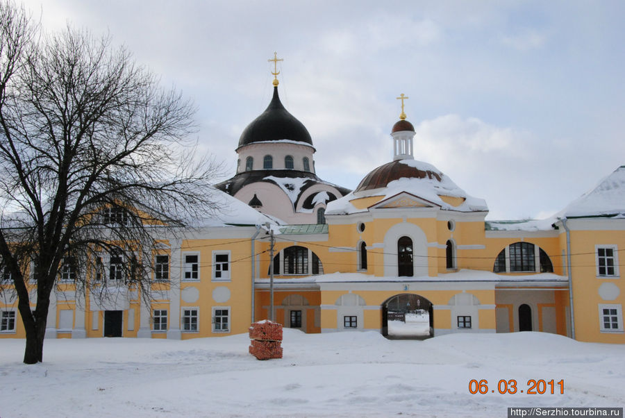 На Масленице в Твери и пригороде Твери в г. Домотканово. Тверь, Россия