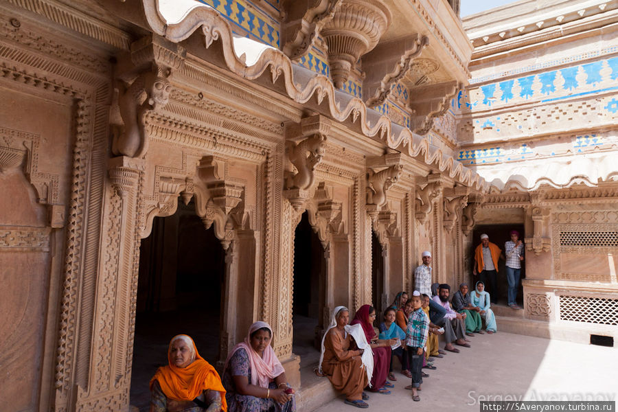 Интерьеры дворца Гвалиор, Индия
