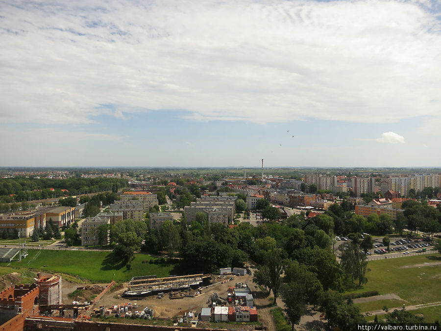 Вид на Мальборк с самой высокой башни замка. Мальборк, Польша