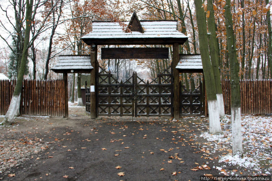 Музей народной архитектуры в с.Крылос Бережаны, Украина