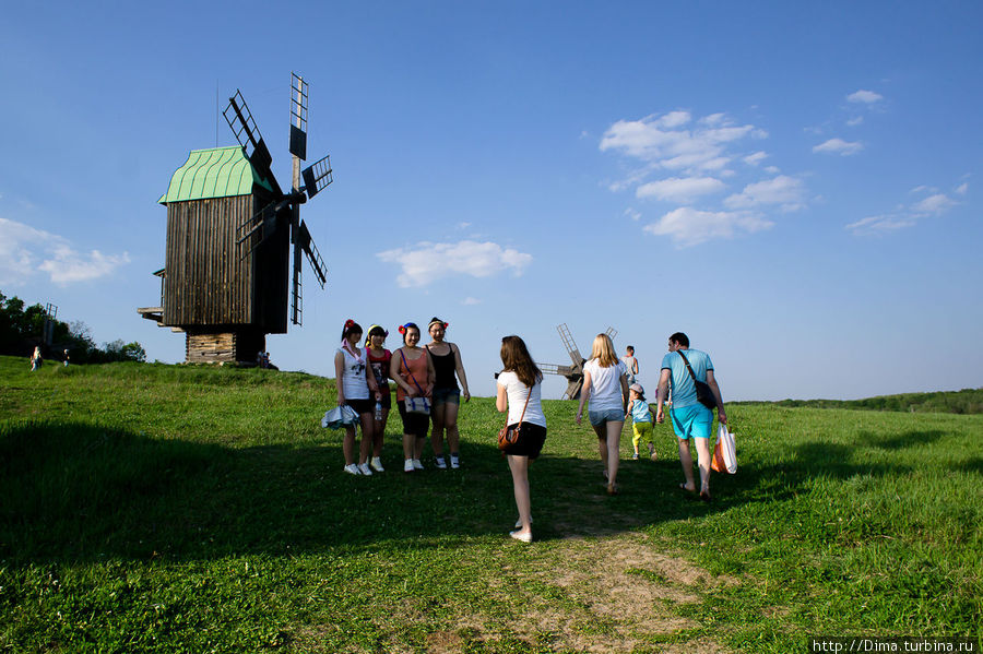 Туристы фотографируются Киев, Украина
