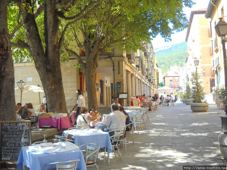 Перерыв на обед Сан-Лоренсо-де-Эль-Эскориал, Испания