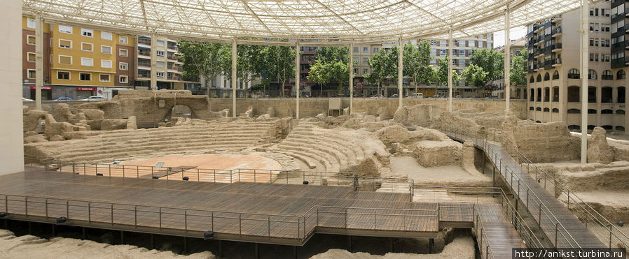 Каждый приличный город Европы должен иметь римские развалины. Есть они и в Сарагосе. Сарагоса, Испания