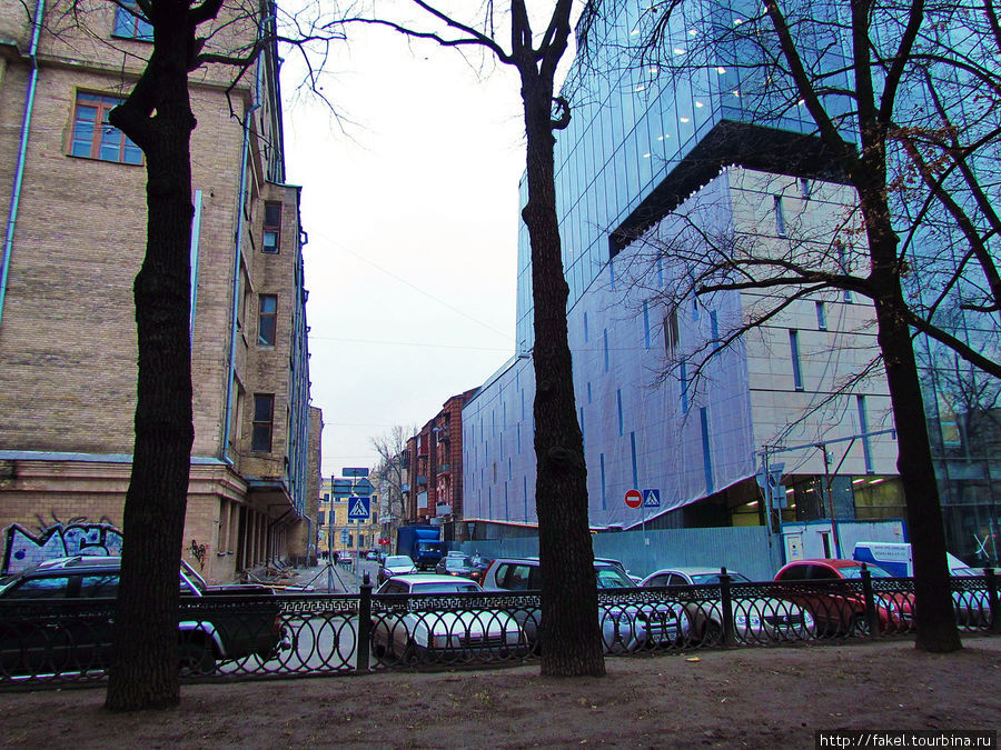 Вид на улицу Донец-Захаржевского. Харьков, Украина
