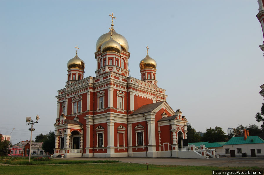 Храм в честь Покрова Божьей Матери Саратов, Россия