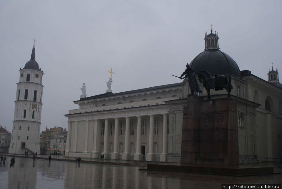 Вильнюсский Кафедральный собор-базилика Св. Станислава и Св. Владислава Вильнюс, Литва