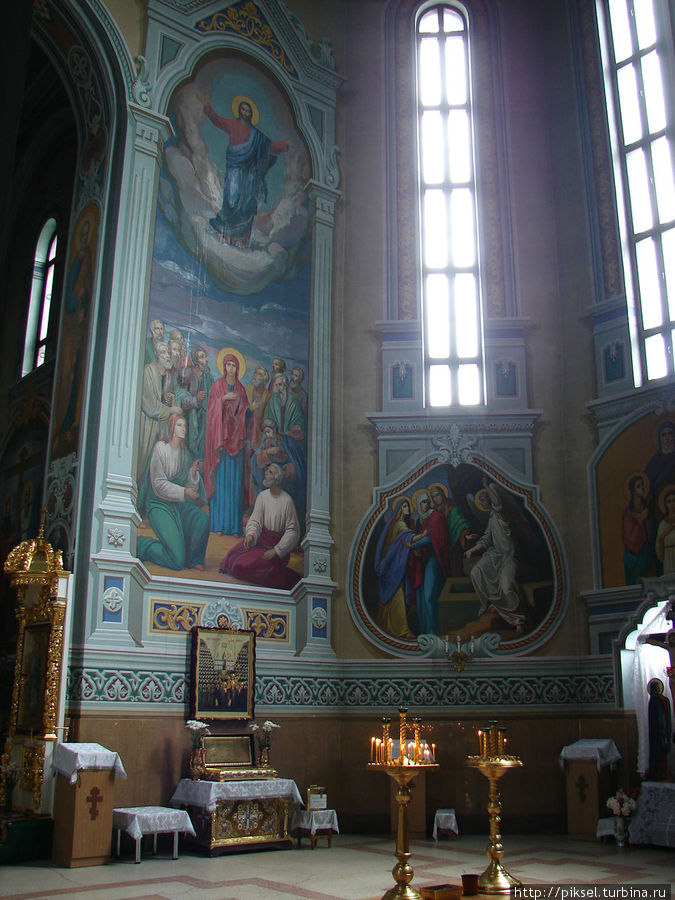 Интерьер внутри храма Киев, Украина