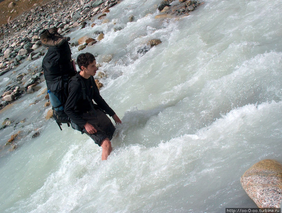 переходим эту реку вброд Киргизия