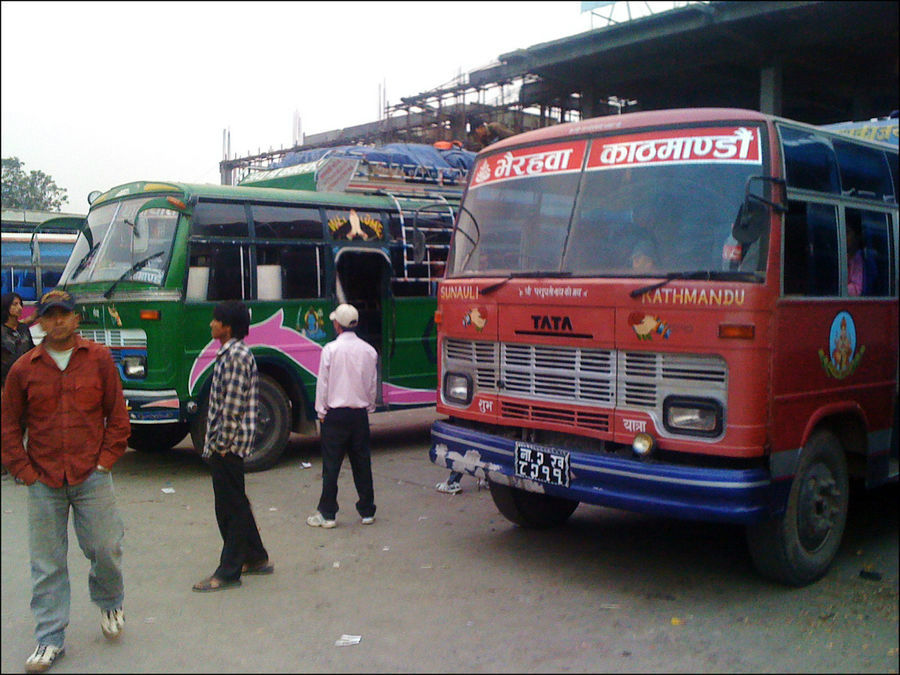 Автобус из Катманду до Сонаули. Варанаси, Индия