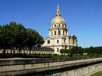 Один из самых элегантных и величественных архитектурных памятников Парижа официально именуется собор Святого Людовика Дома Инвалидов.