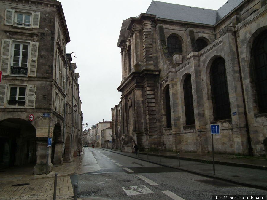 А в Ля Рошели дожди Ля-Рошель, Франция