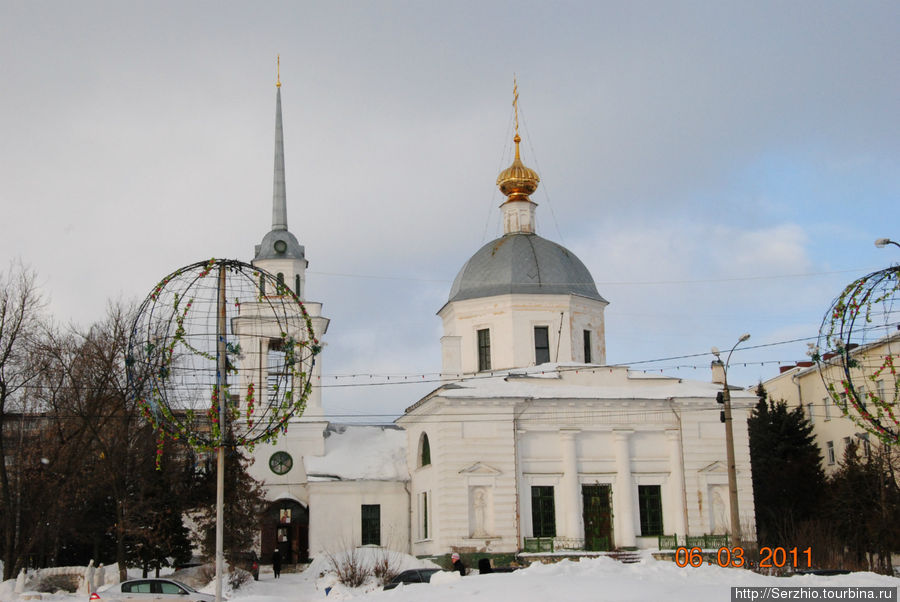 На Масленице в Твери и пригороде Твери в г. Домотканово. Тверь, Россия