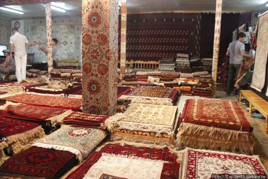 Продажа ковров ручной работы. Узбекистан