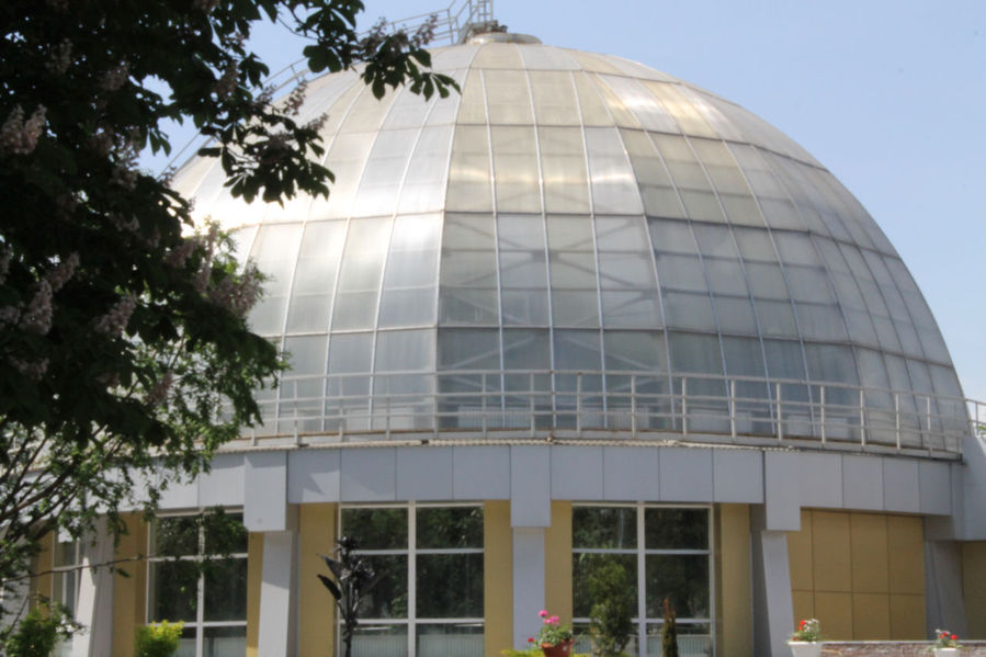 здание оранжереи Донецк, Украина
