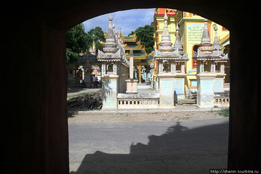 Пятиуровневая спиральная пагода Монива, Мьянма