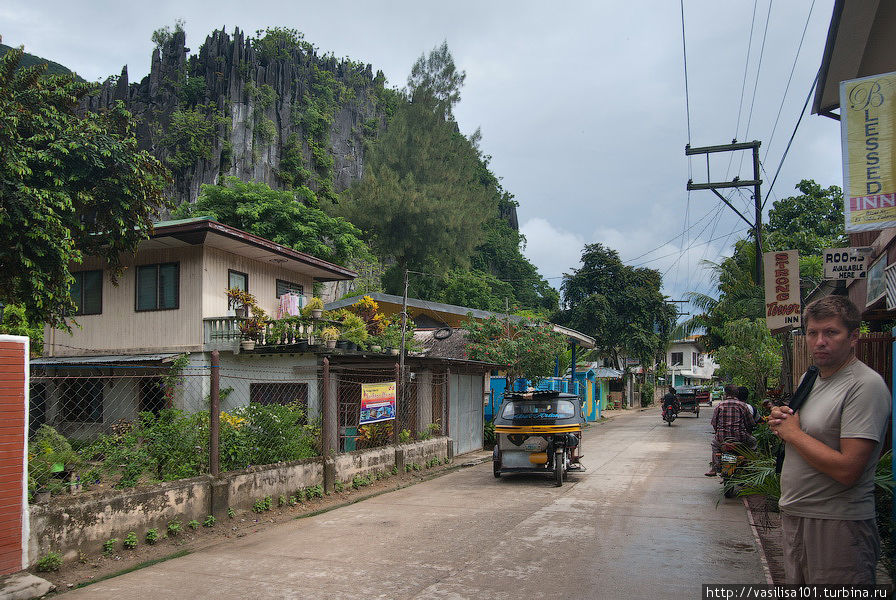 Rizal Street, по направлению к пляжу Эль Нидо Эль-Нидо, остров Палаван, Филиппины