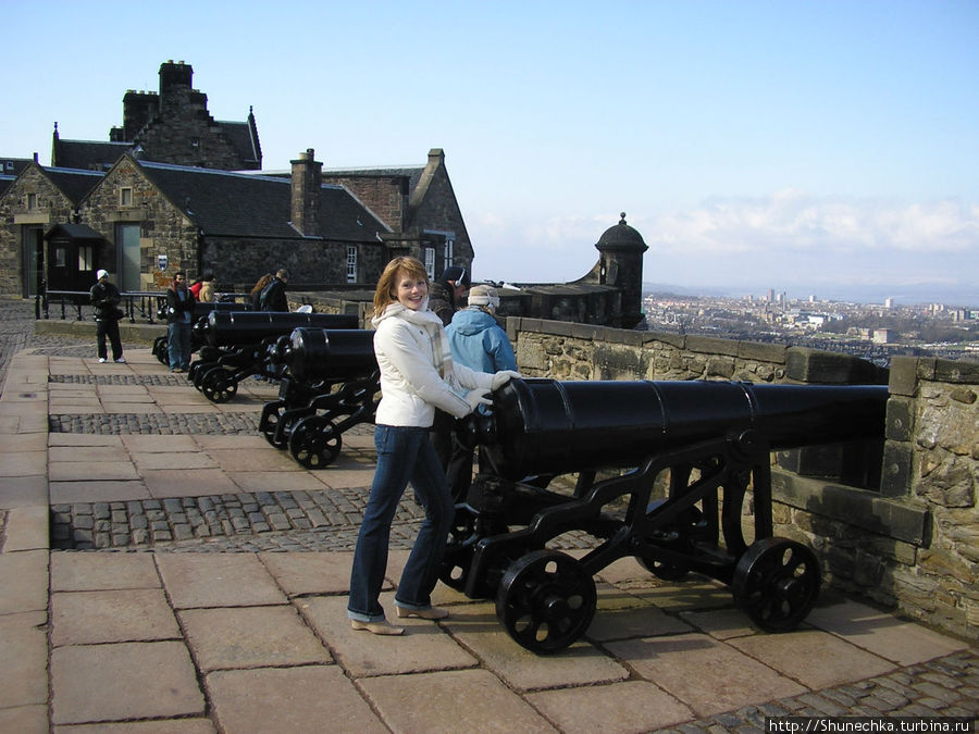 На крепостных стенах Эдинбургского замка. Шотландия, Великобритания