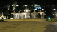 На площади фонтанов