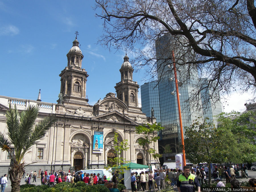 Кафедральный городской собор. Это первый собор, построенный в Сантьяго. Сантьяго, Чили