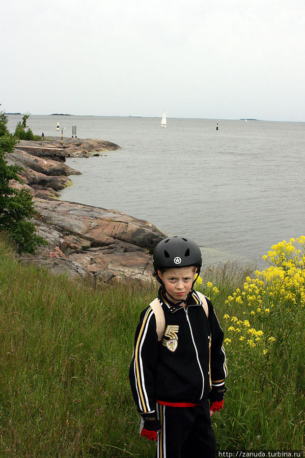 В Суоменлинна на велосипедах Хельсинки, Финляндия