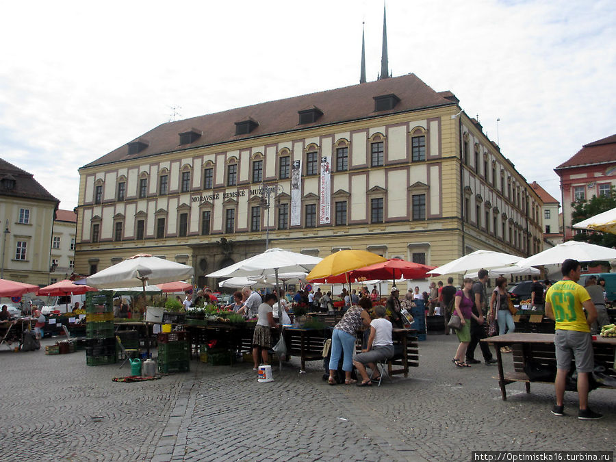 На Капустном рынке в пятницу вечером и в субботу утром Брно, Чехия